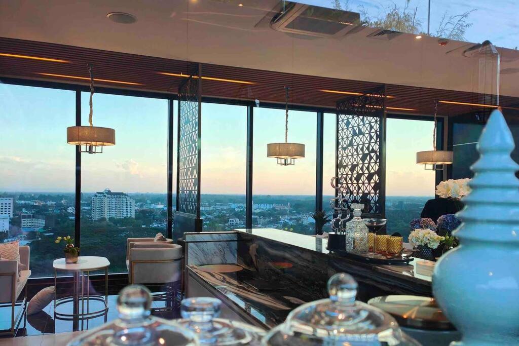 New & Cozy 2 Bedroom @ The Astra Sky River Chiang Mai Exterior photo